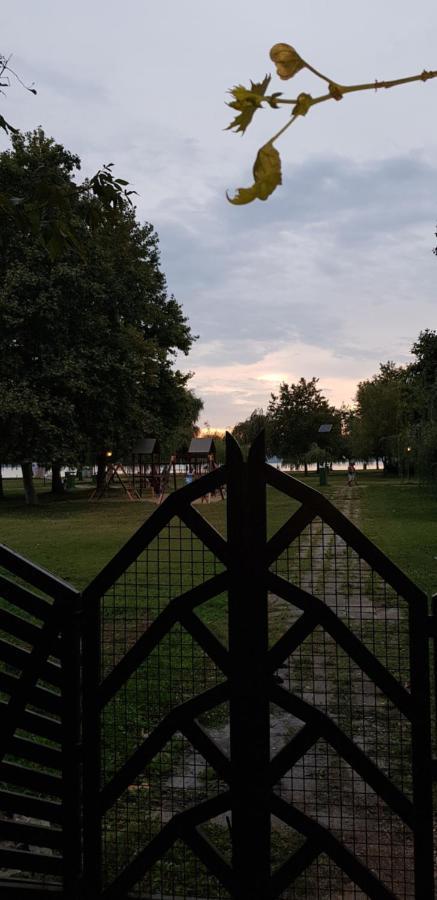 Grantek Üdülőház Balatonlelle Kültér fotó